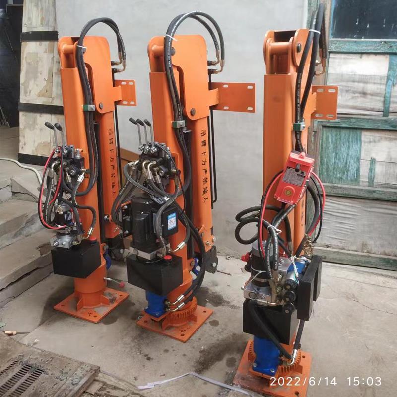 鞍山市重汽蓝牌随车吊 3.2吨 国六动力强 液压驱动 农用自卸起重机